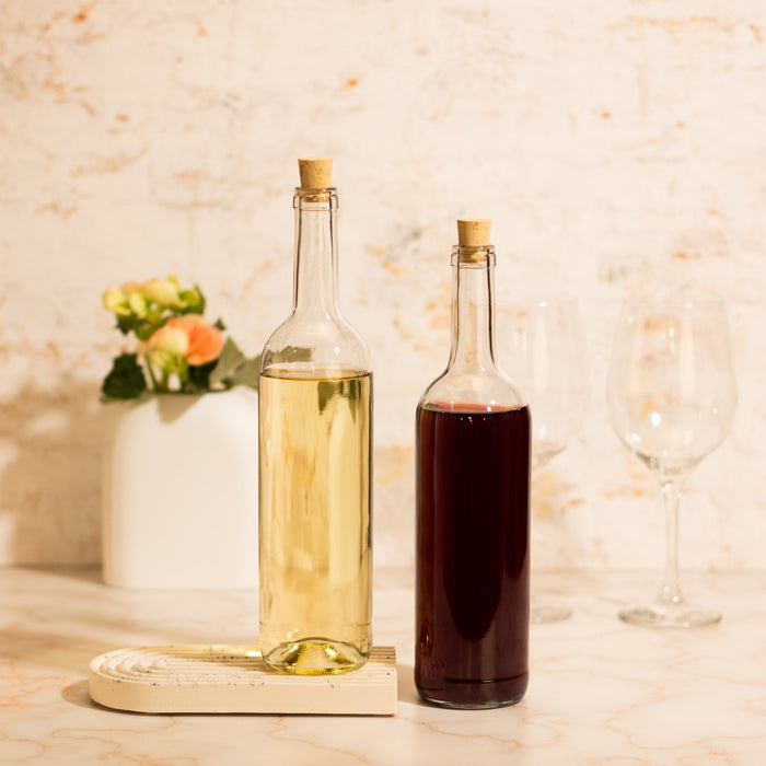 Consol Glass Feather Wine Bottle 750ml with RL8 Cork Lid